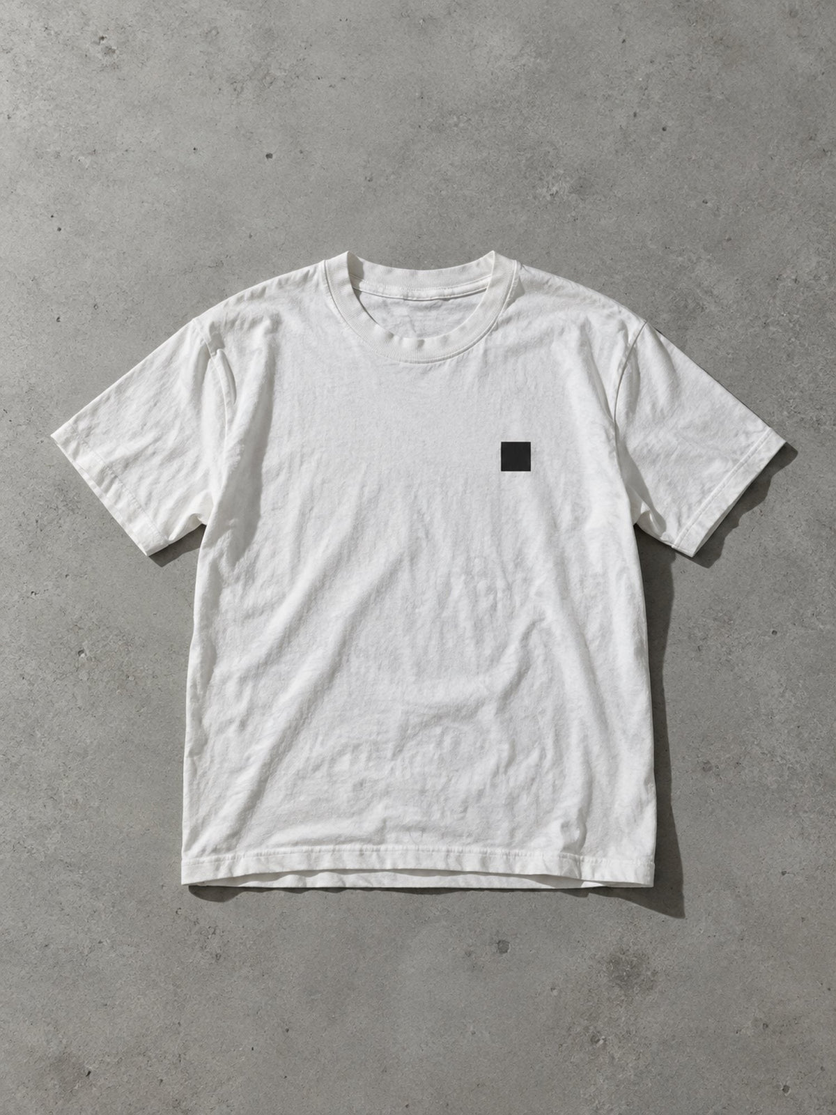 Archive NARVO drop 01, à plat sur béton